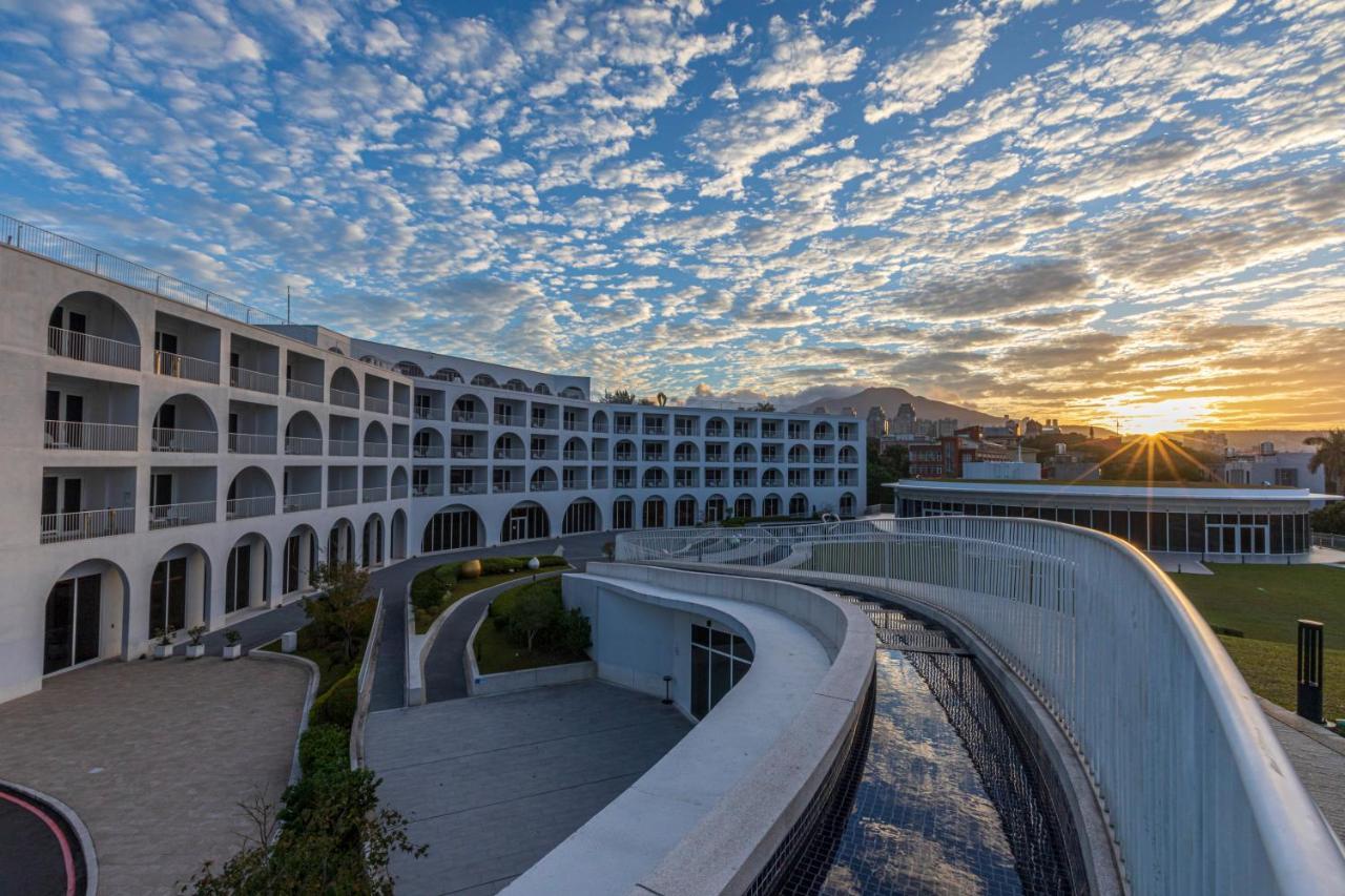 Golden Tulip Fab Hotel New Taipei Tamsui Exterior photo