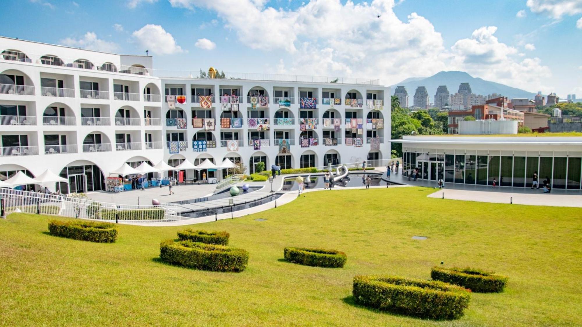 Golden Tulip Fab Hotel New Taipei Tamsui Exterior photo