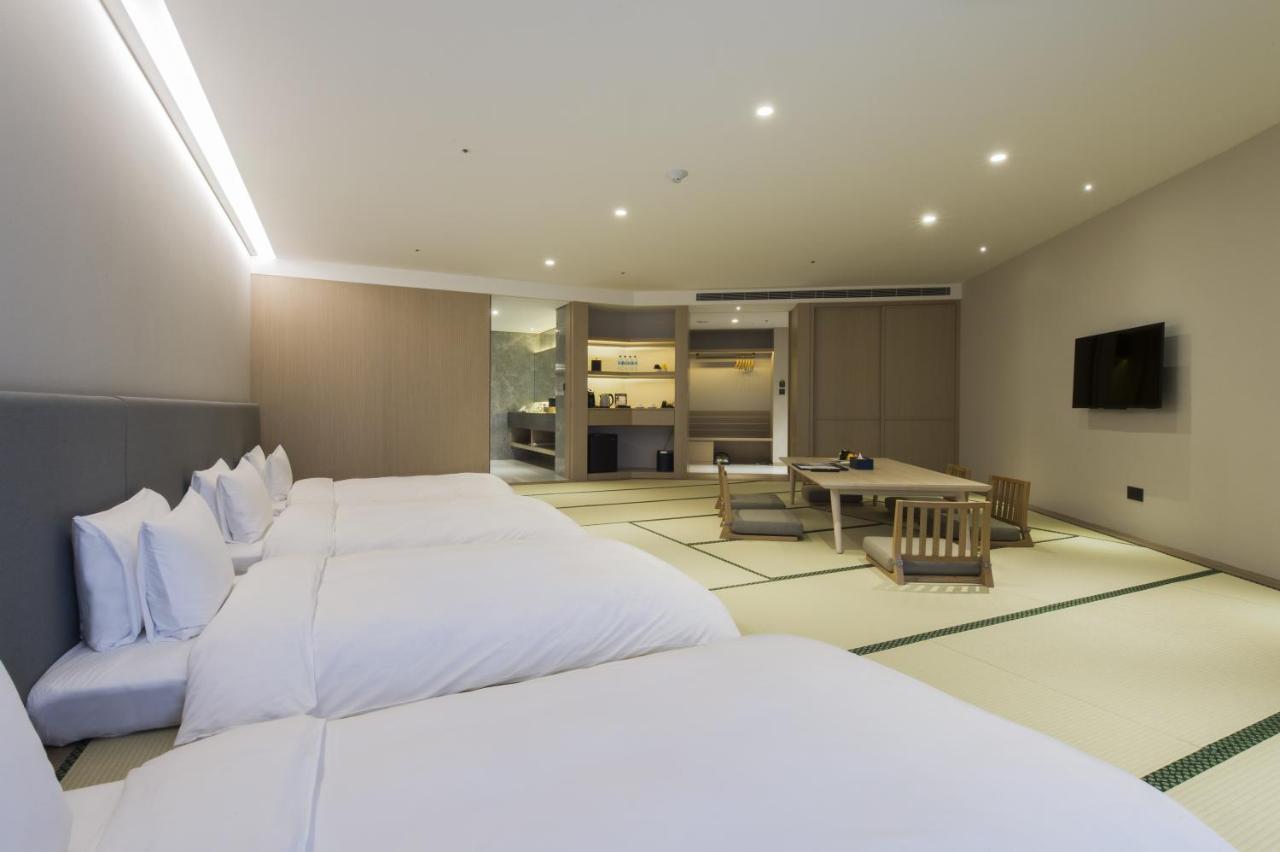 Golden Tulip Fab Hotel New Taipei Tamsui Exterior photo