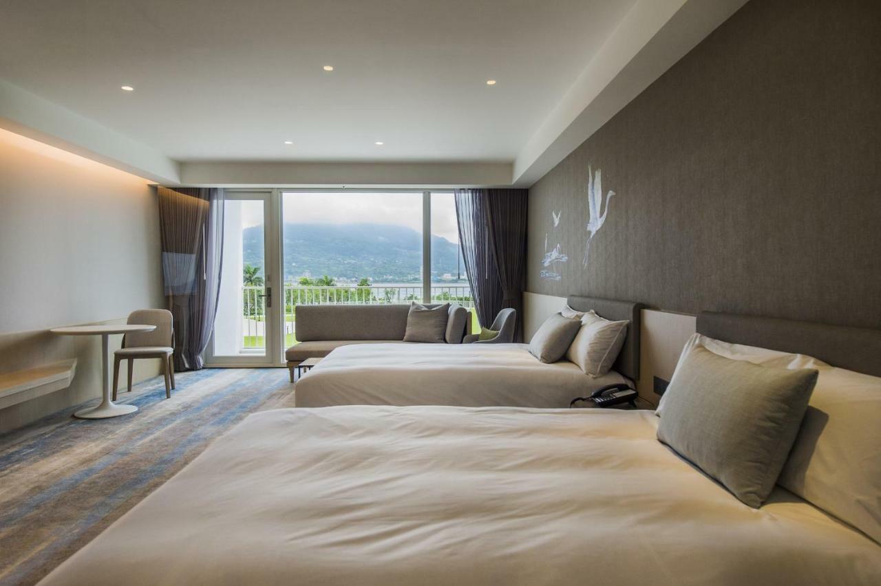 Golden Tulip Fab Hotel New Taipei Tamsui Exterior photo