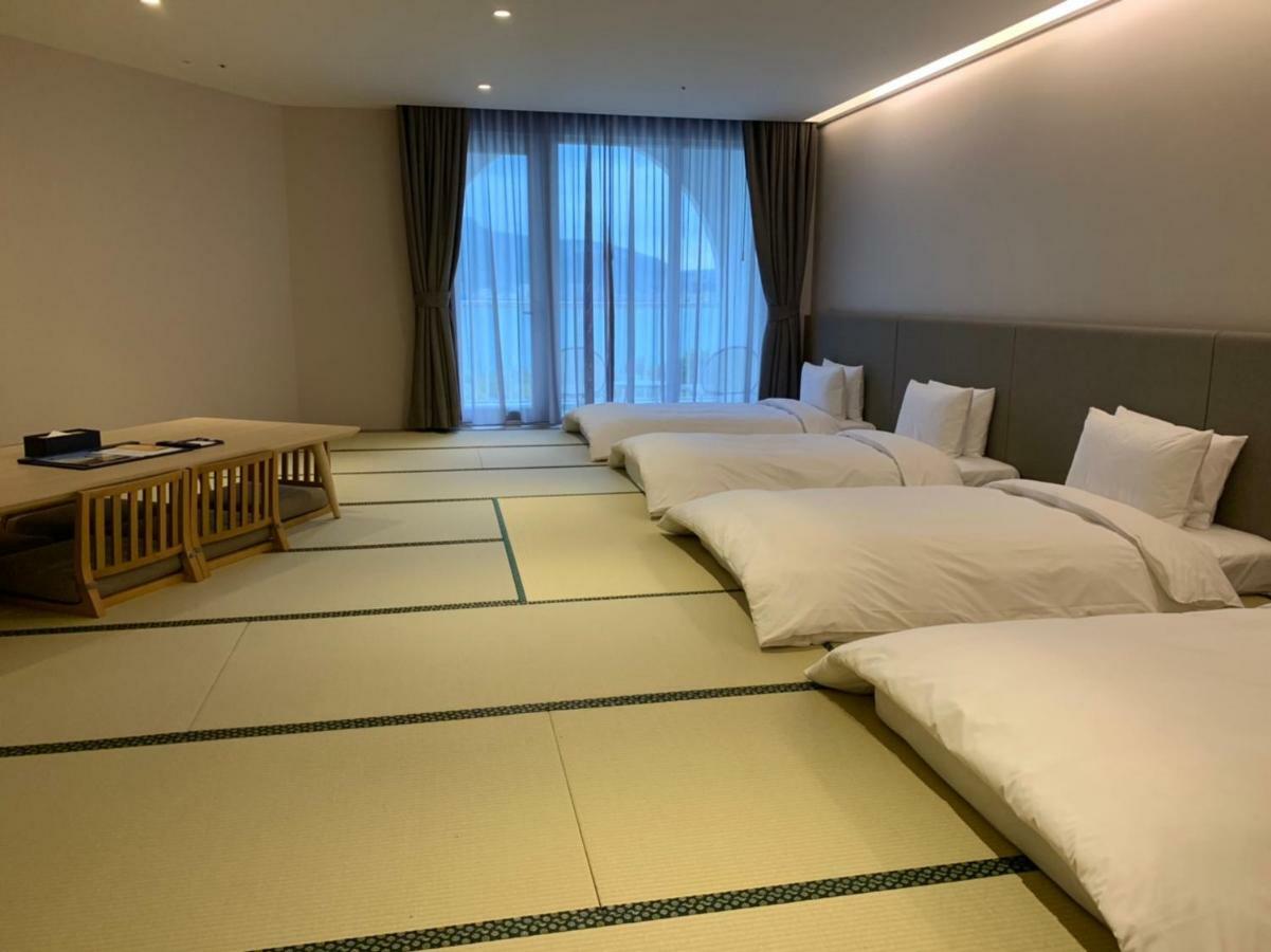Golden Tulip Fab Hotel New Taipei Tamsui Exterior photo