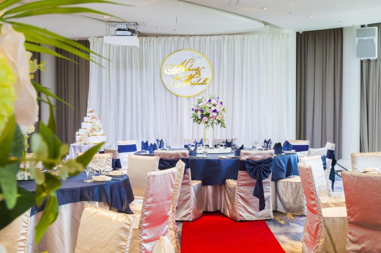 Golden Tulip Fab Hotel New Taipei Tamsui Exterior photo